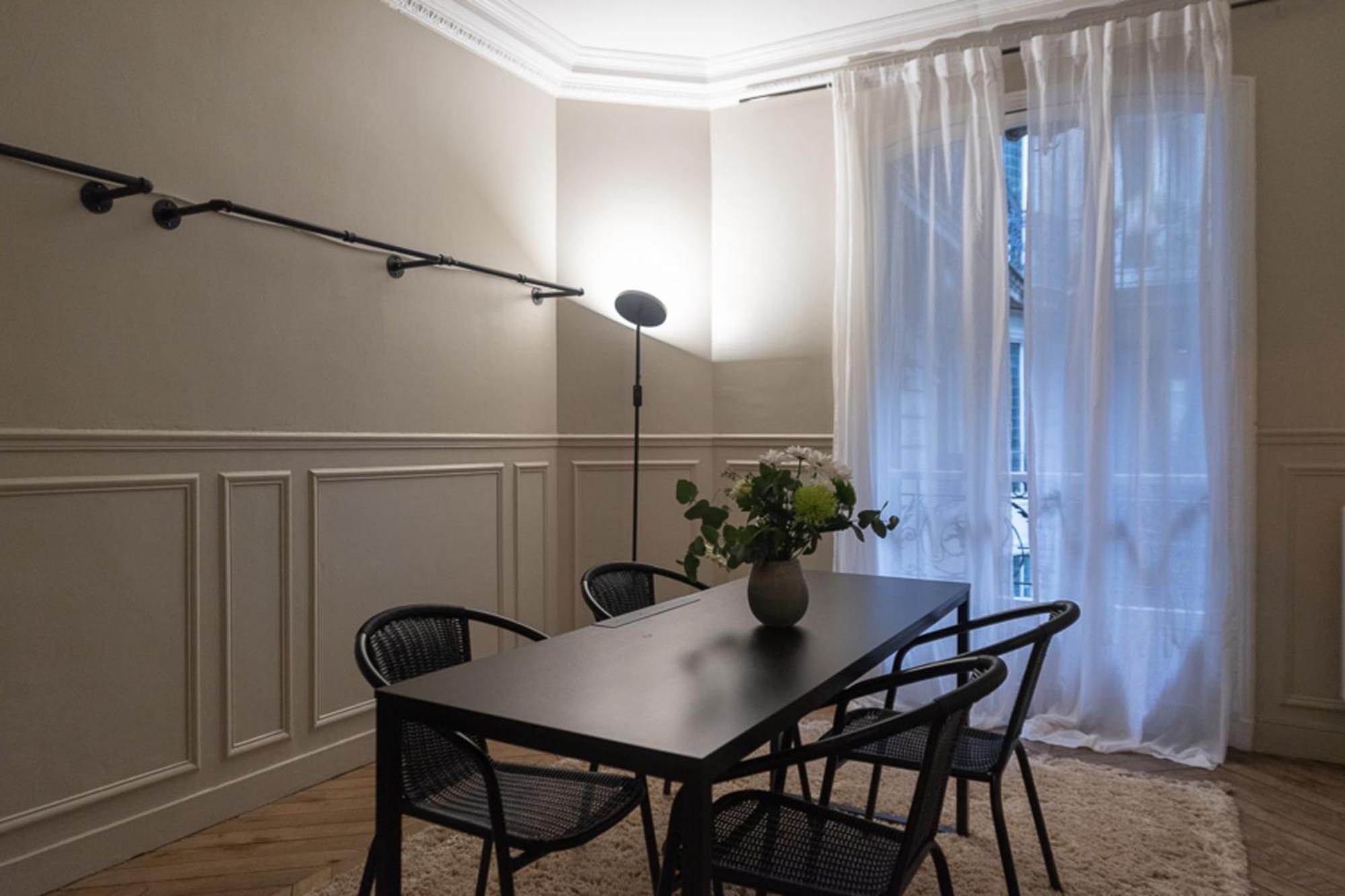 Beautiful Apt Between Pigalle And Montmartre