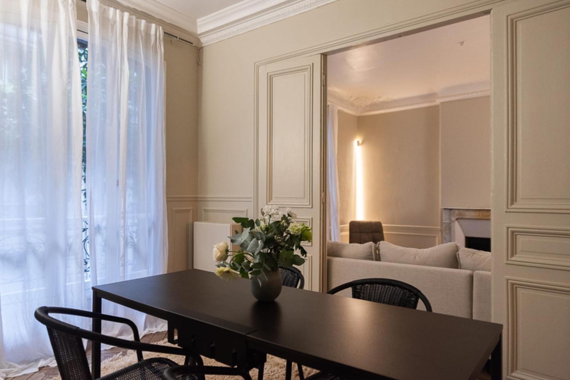 Beautiful Apt Between Pigalle And Montmartre Parijs